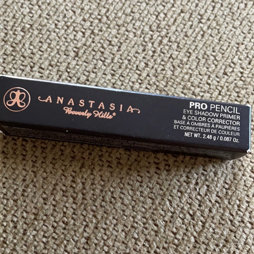 Anastasia pro pencil shadow primer. Base shade 2.